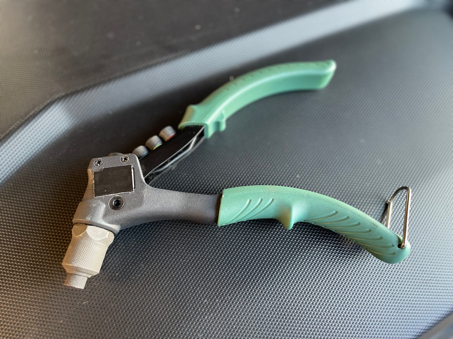 Rivet Gun
